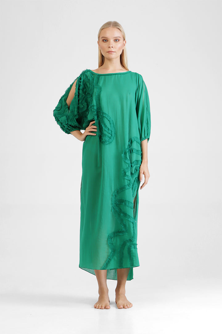 Halig - Kaftan with appliqué swirl