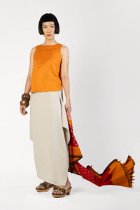 Tilt - Tilted long skirt with side slit