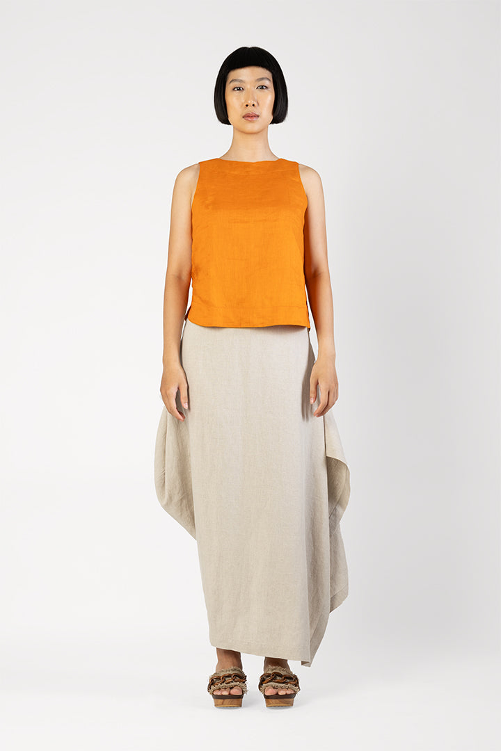 Tilt - Tilted long skirt with side slit