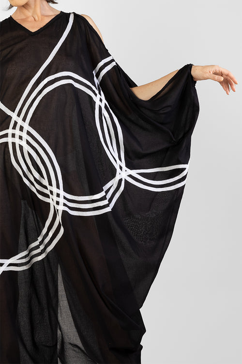 Kanoka - Spiral applique one sleeves dress