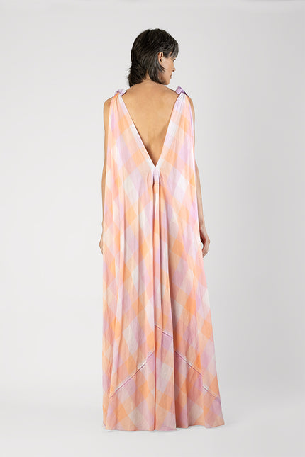 Hyma - Sleeveless long dress with train