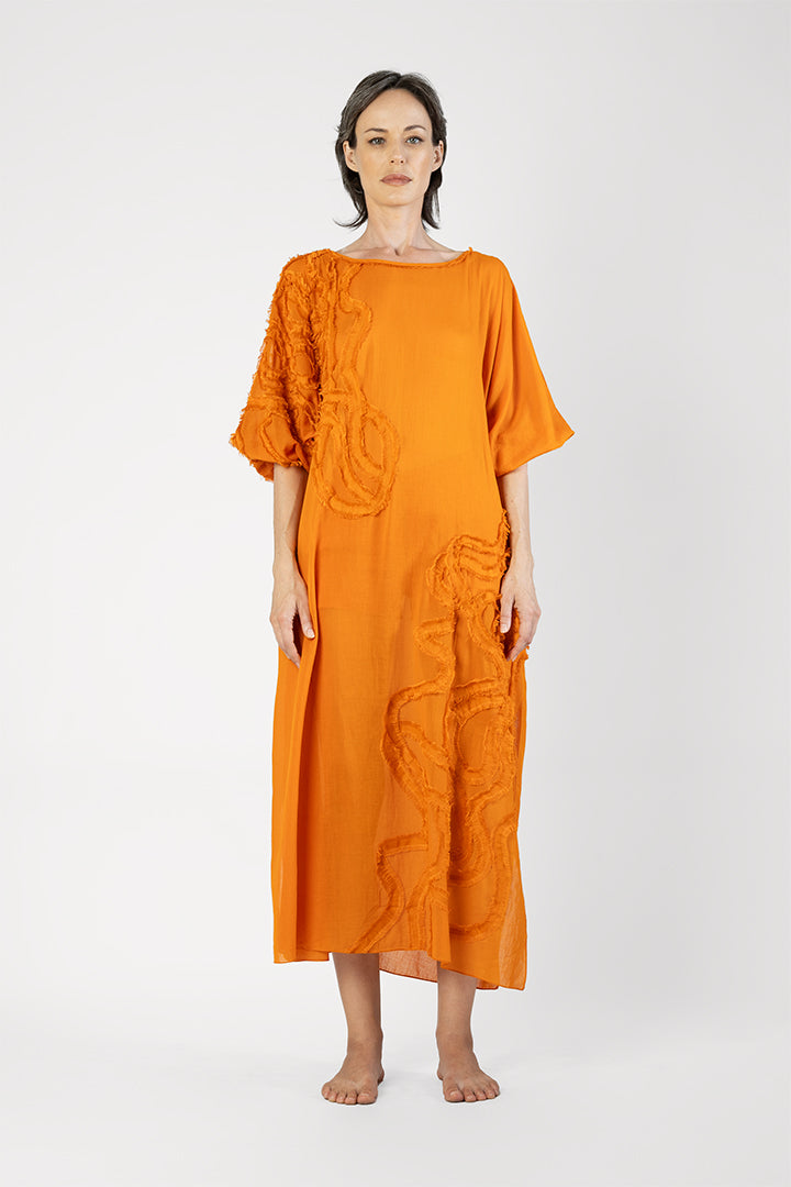 Halig - Kaftan with appliqué swirl