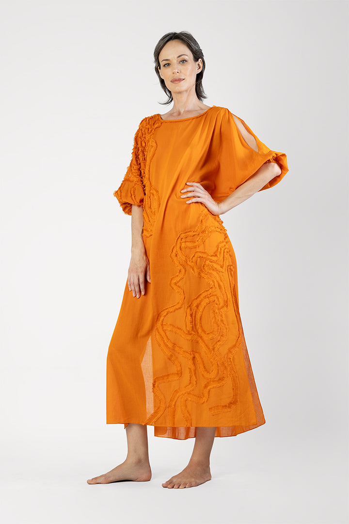 Halig - Kaftan with appliqué swirl