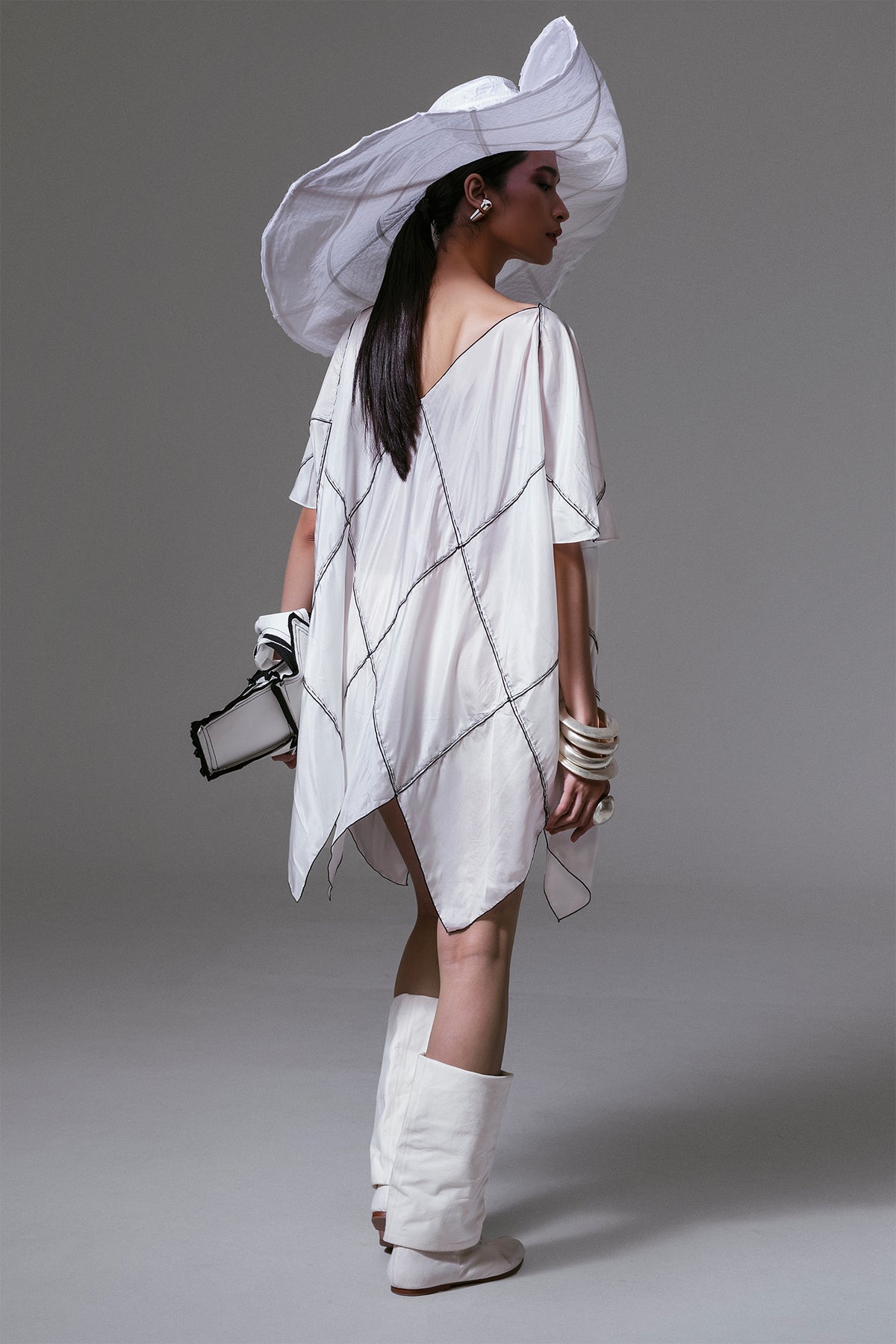 Mergie - Contrast Zigzag Stitches Handkerchief Short Kaftan
