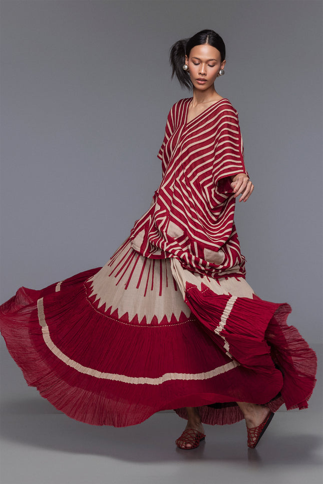 Ayleen - Oversized Tunic with Graphic Appliqué