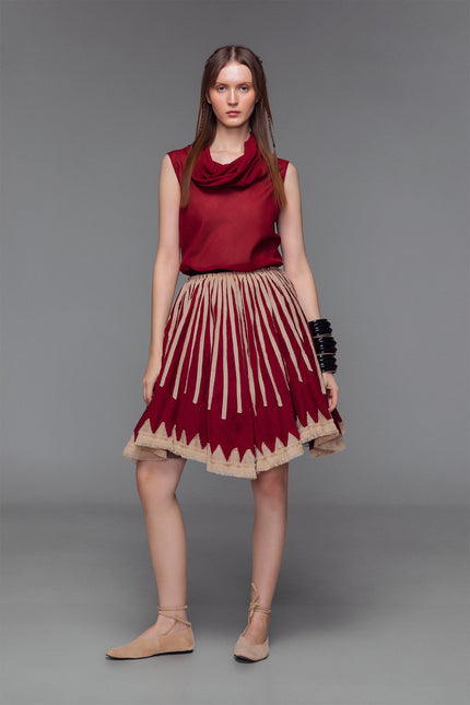 Dyami - Turtle Neck Sleeveless Top