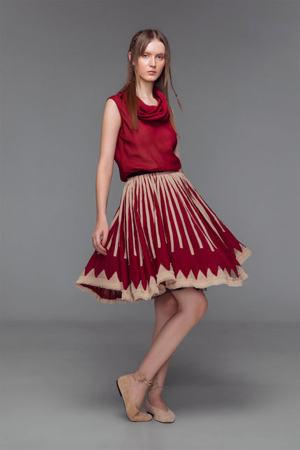 Dyami - Turtle Neck Sleeveless Top