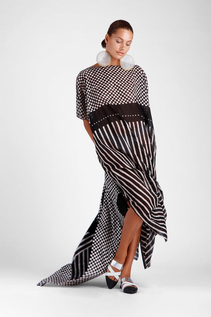 Long oversized kaftan with square and stripe batik design