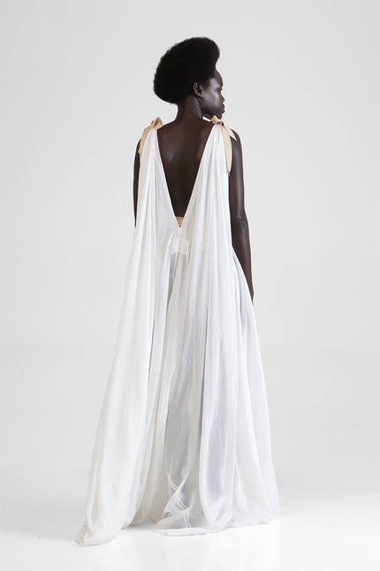 Hyma - Sleeveless long dress with train