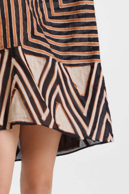 Ayleen - Oversized Tunic with Graphic Appliqué