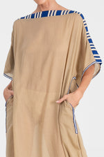 Kori - Contrast bordered A-line shape kaftan