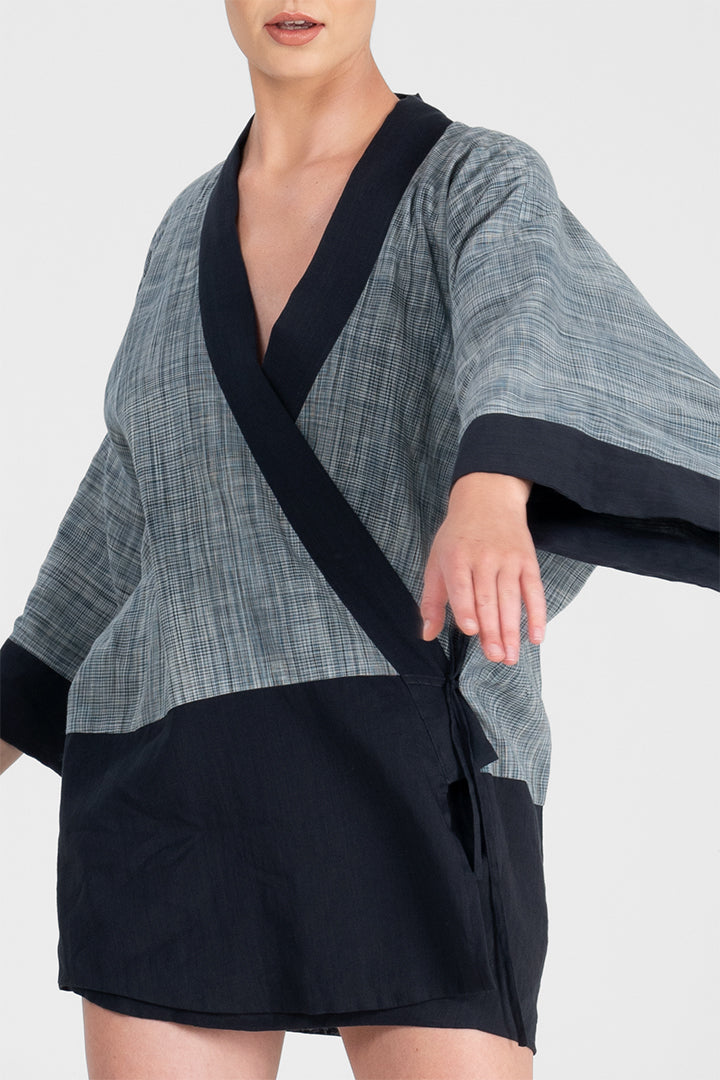 Kuhu - Reversible khadi short kimono