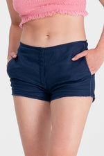 Higa - Classic short with hand stitch detail