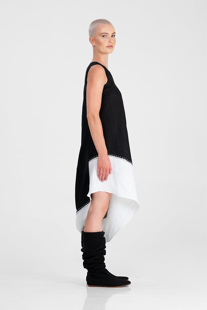 Apia - Tilted asymmetric sleeveless dress