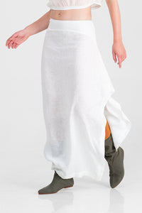 Tilt - Tilted long skirt with side slit