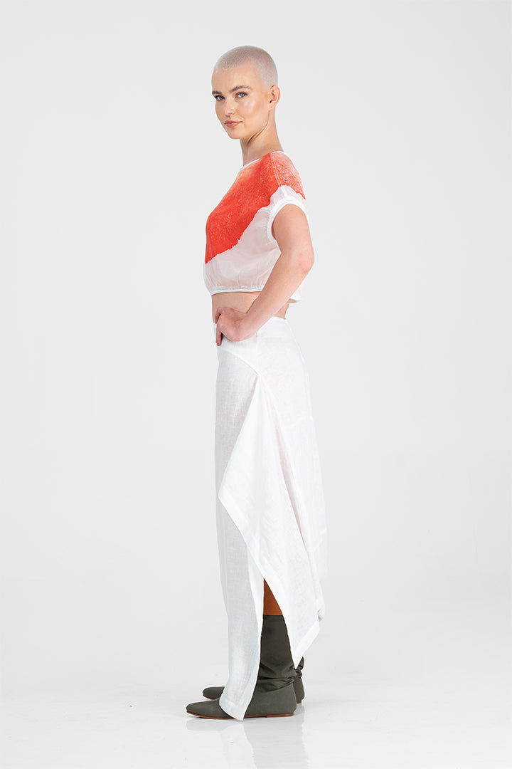 Tilt - Tilted long skirt with side slit