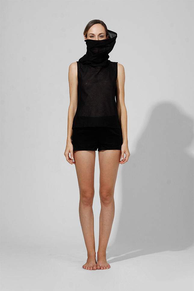 Dyami - Turtle Neck Sleeveless Top