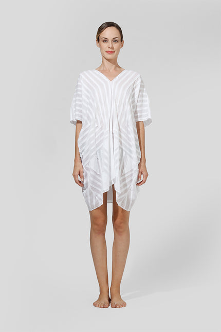 Ayleen - Oversized Tunic with Graphic Appliqué