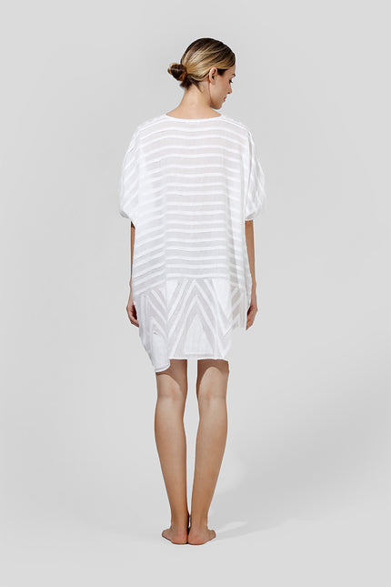 Ayleen - Oversized Tunic with Graphic Appliqué